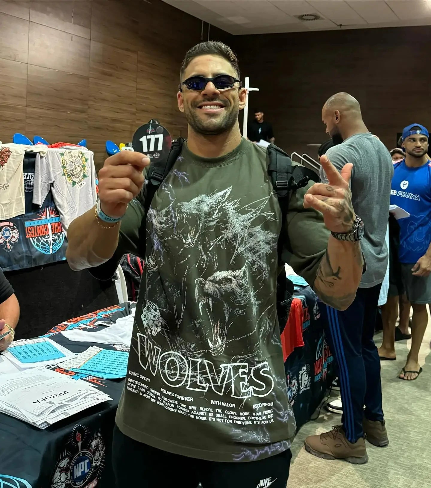 Darcs Wolf Oversized